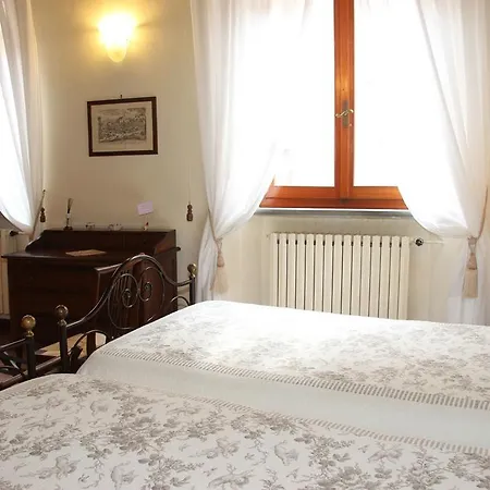 L'agnolo Di Caroti Cinzia Bed & Breakfast
