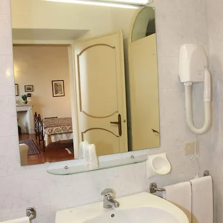 Bed & Breakfast L'agnolo Di Caroti Cinzia
